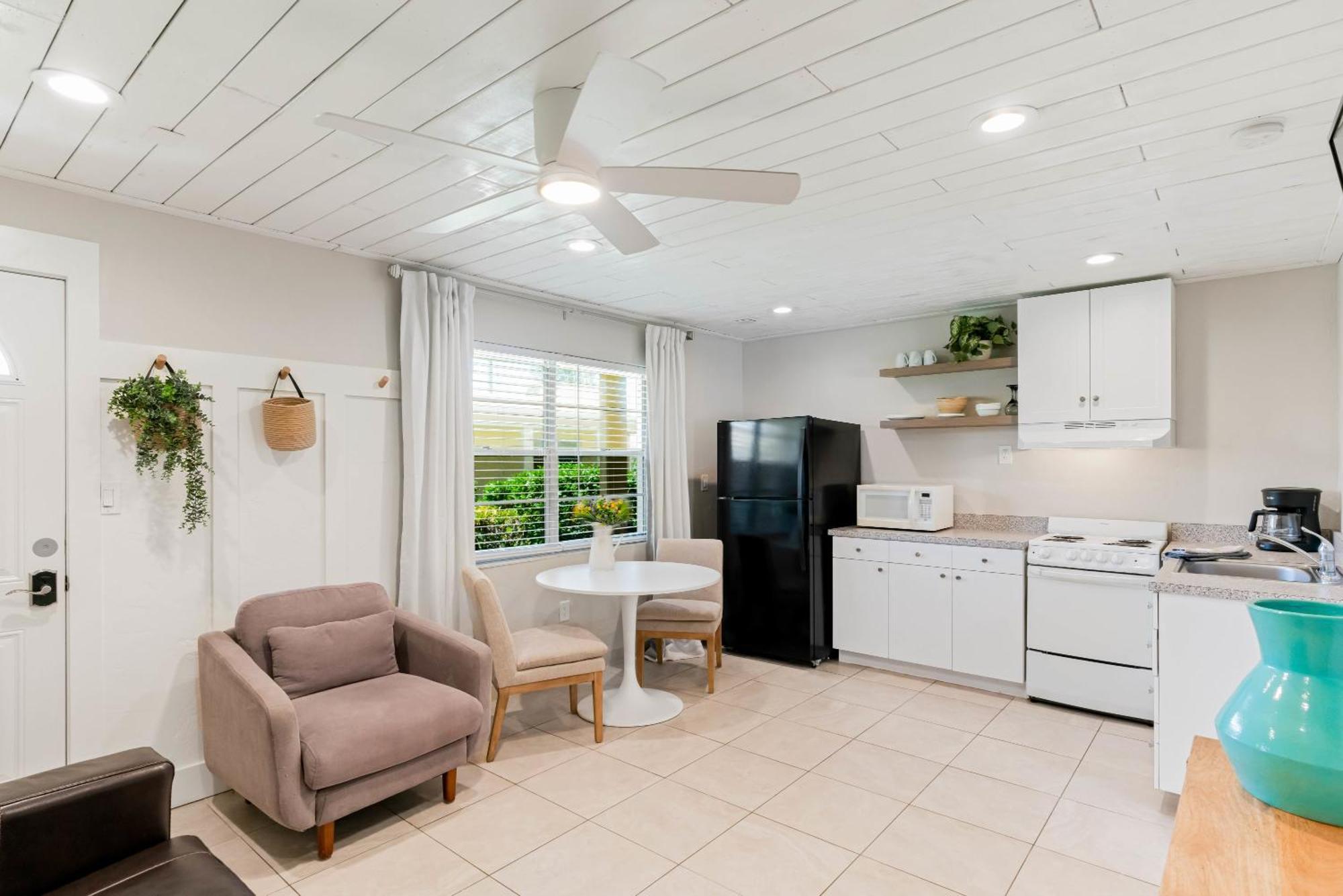 Beachside Retreat W Heated Pool 圣徒皮特海滩 外观 照片