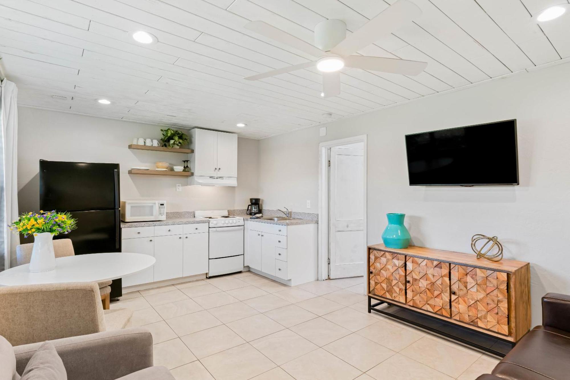 Beachside Retreat W Heated Pool 圣徒皮特海滩 外观 照片