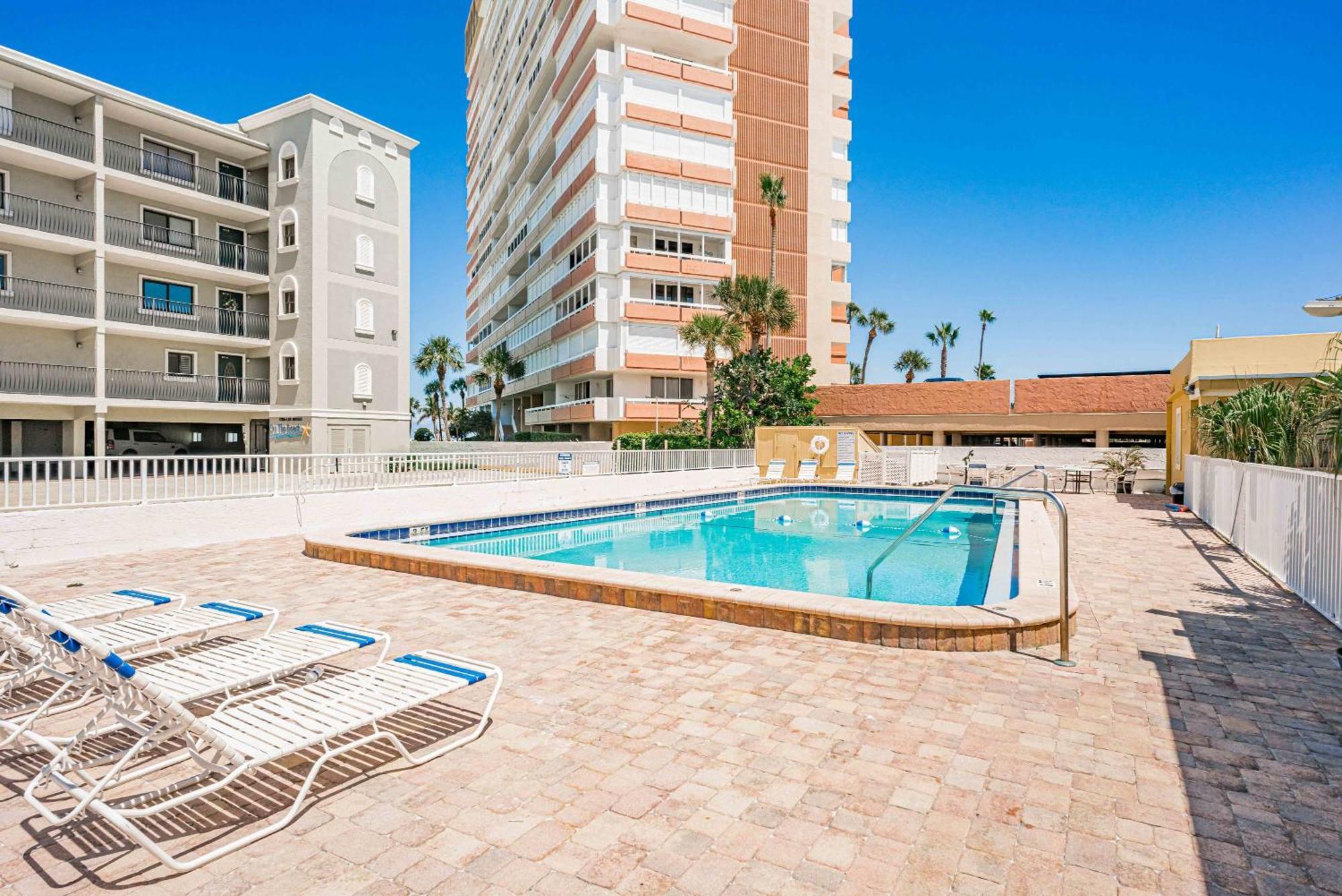 Beachside Retreat W Heated Pool 圣徒皮特海滩 外观 照片